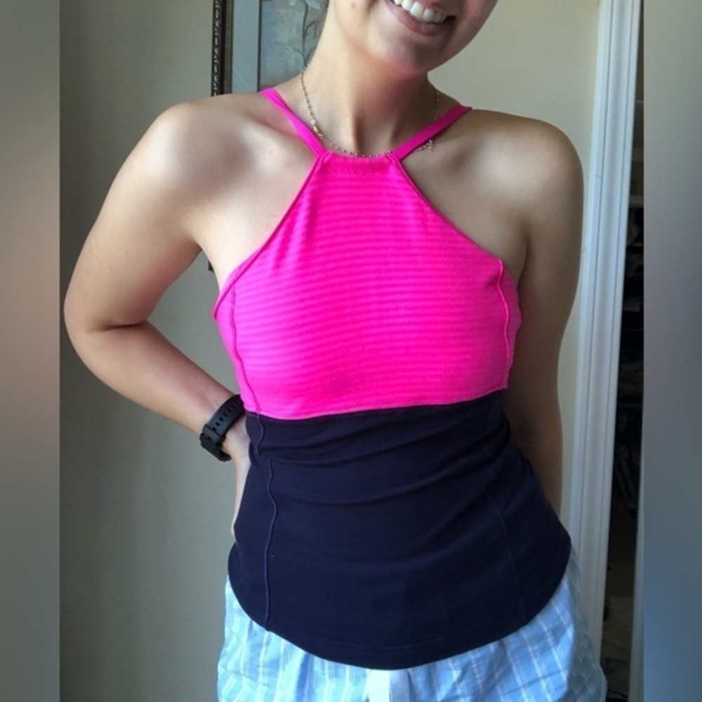 lululemon athletica shirt size 6 (runs smaller)